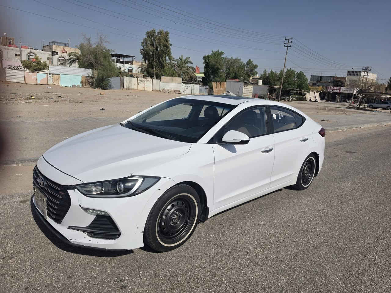 السلام عليكم النترا خليجي موديل 2018سوبر فول السياره مكفوله من الضربه والصبغ مكينه2000 رقم اربيل شرط التحويل والوكاله السعر 135وبيها مجال العنوان النجف الاشرف غير متواجد ع نت اتصل فقط ***********
