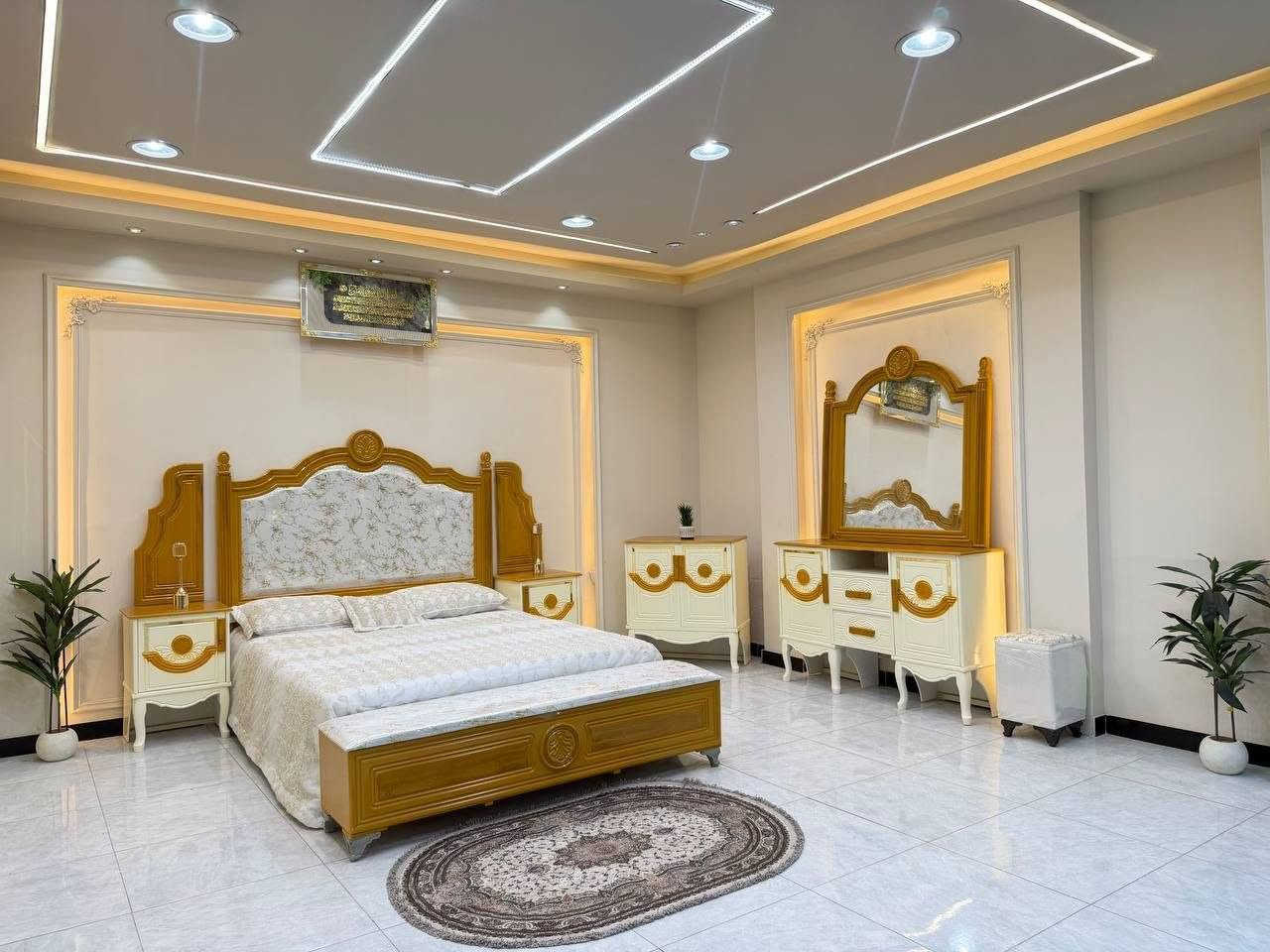 ٨ قطع • نجارة عراقية • سرير ٢٠٠×١٦٠
