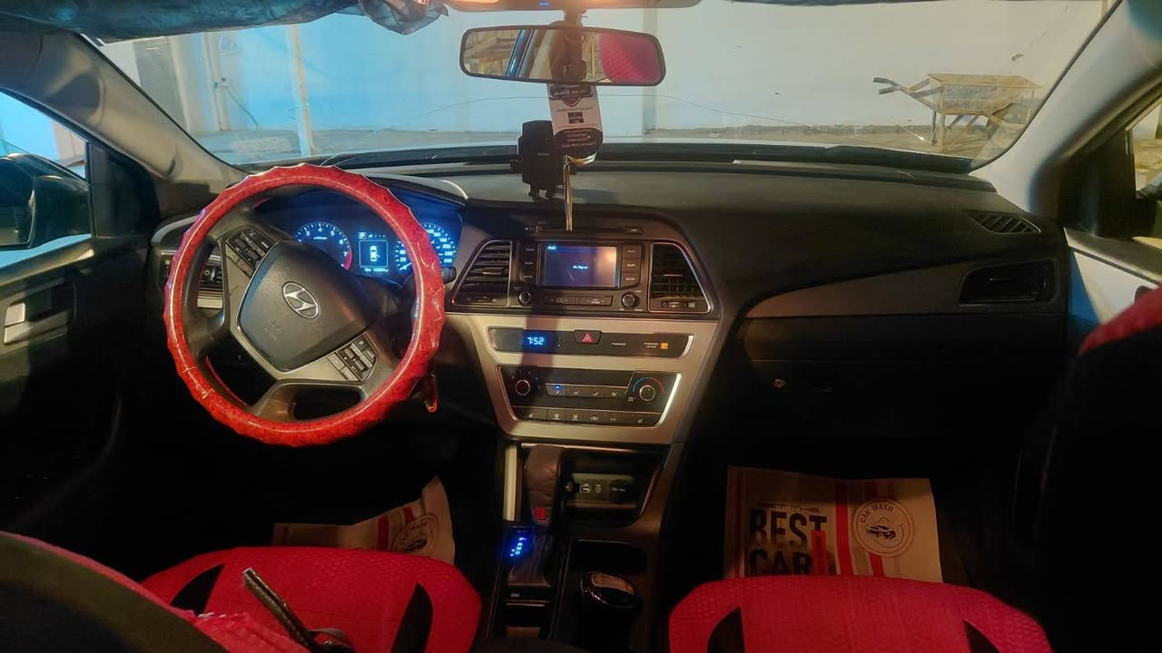 سلام عليكم قبل لا تتصل اقرة المنشور يلا تتصل سياره سوناته موديل 2016
سياره كير محرك خير من الله مكفولات سياره نص فول ضرر جاملق صفحه السايق مبدل صفحه الثانيه طخه زغيره  يعني قطعتين فقط رقم ديالى مكان السياره ديالى مندلي اتصال استفسار ***********

