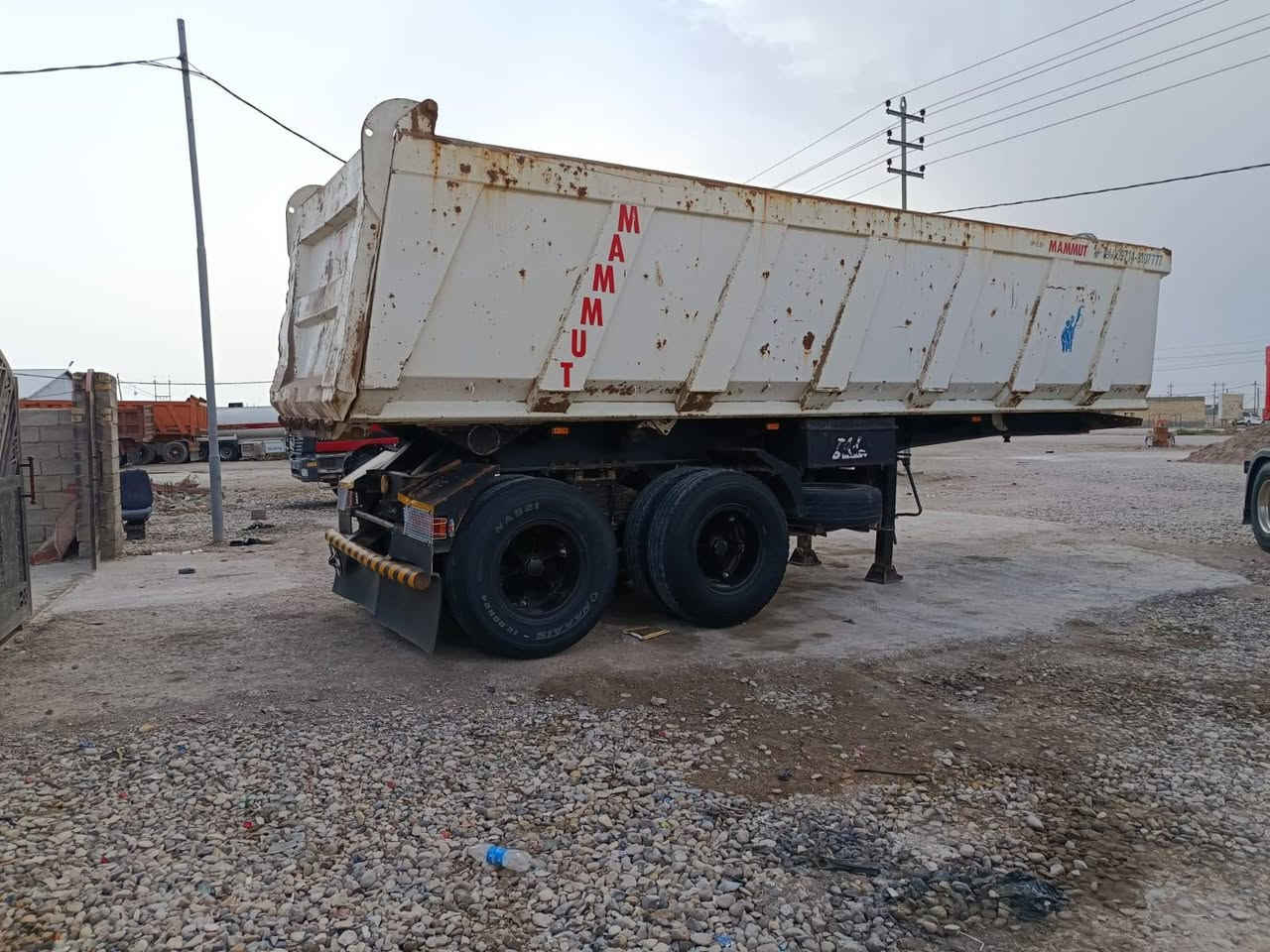عربانه للبيع تخم تاير جديد كفاله العنوان واسط ***********
