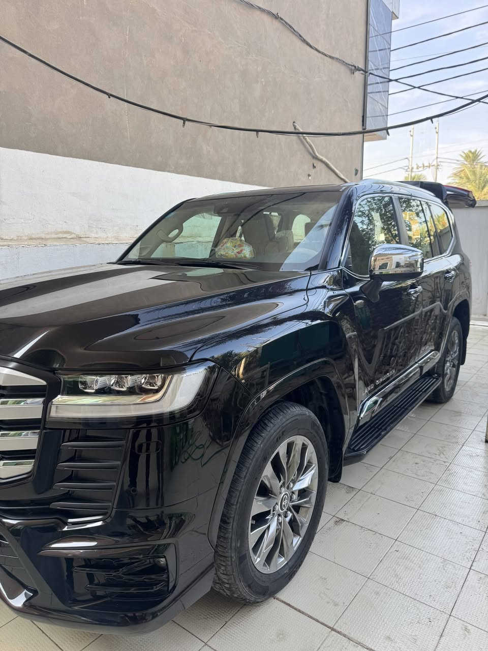 سلام عليكم للبيع لاندكروز 2024 VX LIMITED  بريم اصل       فول مواصفات مكفوله كفاله عامه ماشيه 18 الف رقم بغداد سعرهه 735 وبيهه مجال مكان سياره الديوانية *********** او***********
