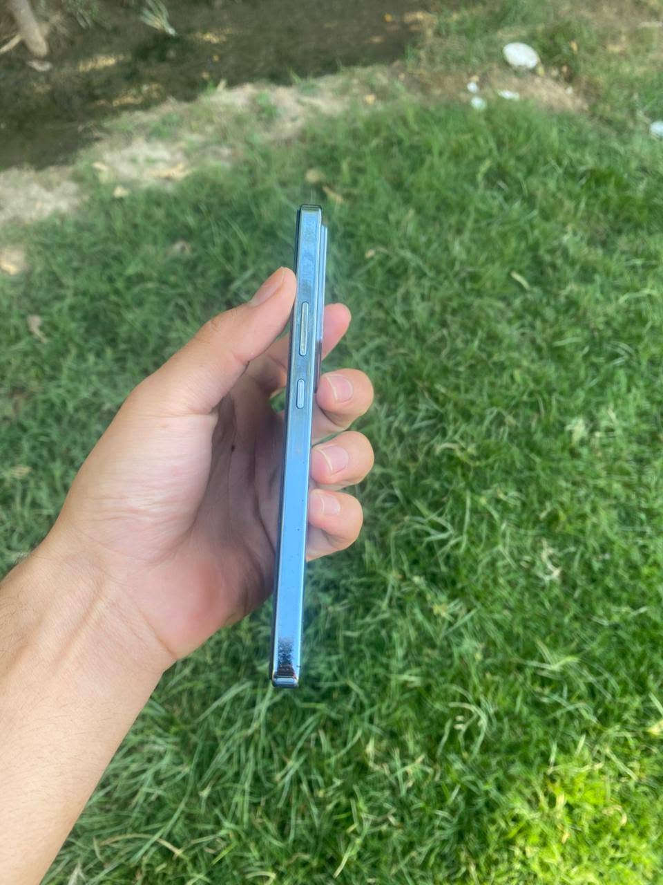 Infinix GT 20 Pro
مراوس ايفون 👀☎
الجهاز يشغل 120فريم في لعبة ببجي
وبنفس الوقت شاشته 144هرتز
جهاز لليحب يلعب العاب قويه 
نضافه 100%90
تواصل *********** متواجد وتساب
مكاني تكريت بوعجيل
