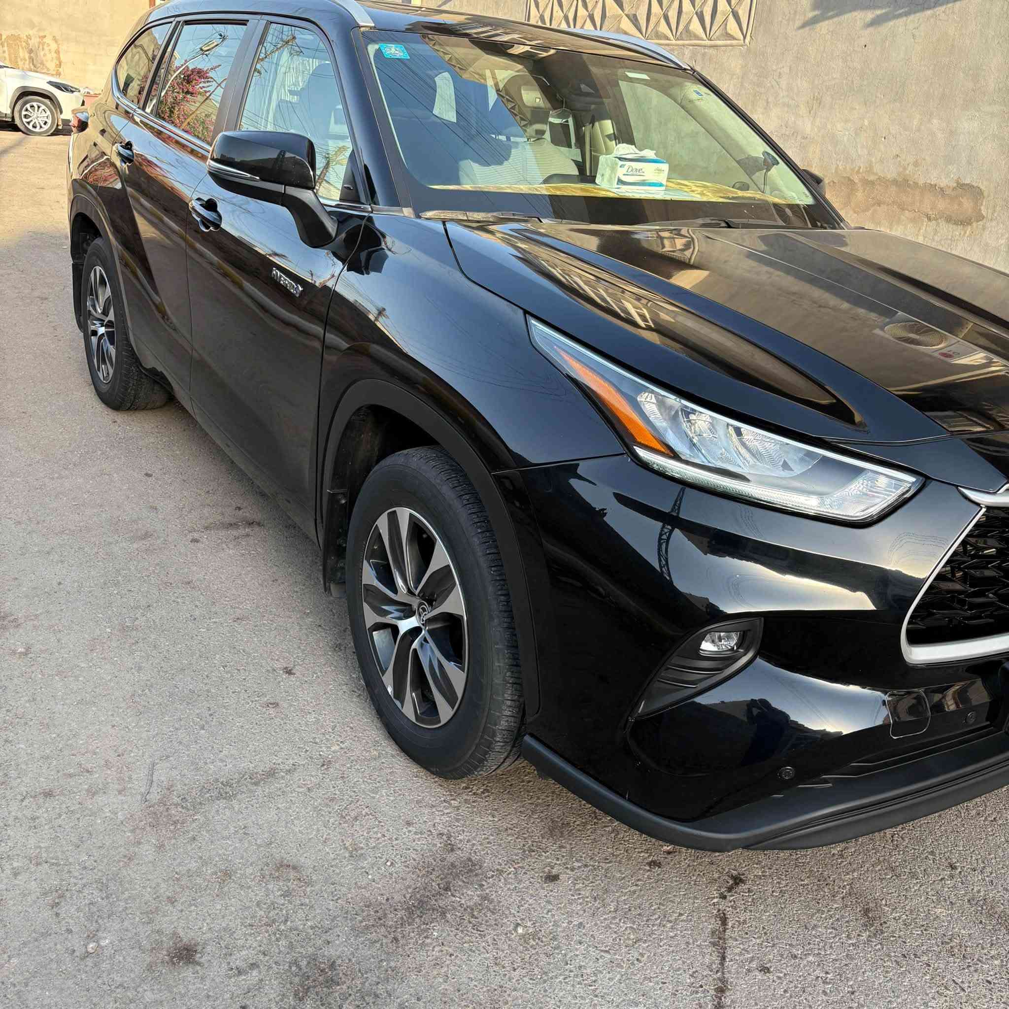 تويوتا هايلندر 2024 هايبرد ( خـليـجـي )
صفر وكاله عبد اللطيف جميل 

‏TOYOTA HIGHLANDER HYBRID 2024

!!️مرقم بغداد !!️ 

 الموديل 2024

 سعة المحرك  2,5L 

 عدد AIR BAG 8

 حساسات أمامية

 حساسات خلفية 

 دفع رباعي AWD 

 لايت زينون + LED

 ويل كب 18

 اريل نفكيتر 

 مفتاح التشغيل بصمة

 فتح الصندوق كهرباء

 شاشة 

 كاميرا دوارة 

 حركة مقعد السائق كهرباء

 7 ركاب

 مثبت السرعة 

 المودات والأوامر الصوتية

 أوضاع القيادة  Drive Mode

 تبريد شاشة

 3 قطع تبريد

 شاشة خلفية للتحكم في التبريد 

 هاند بريك كهرباء 

رادار

 تحديد المسار

ا Auto Hold  أوتو هولد

ا ISOFIX مثبت مقعد الطفل

 بردات أبواب خلفية 

السياره بحاله الوكاله ماشيه 35.000الف كم فقط ومغلفه PPF  هايبرد اقتصاديه بشكل موطبيعي 

السعر : ثلاث شدات وخمسة واربعين ورقة 

اللاستفسار 

رقم ***********
