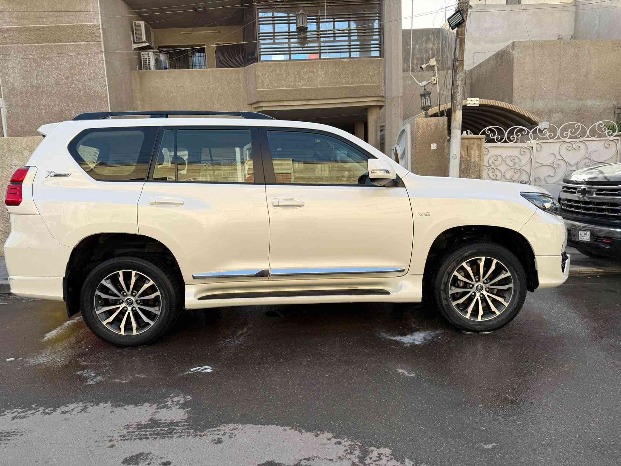 برادو سبعينية • محرك ٤٠٠٠ • رقم اربيل