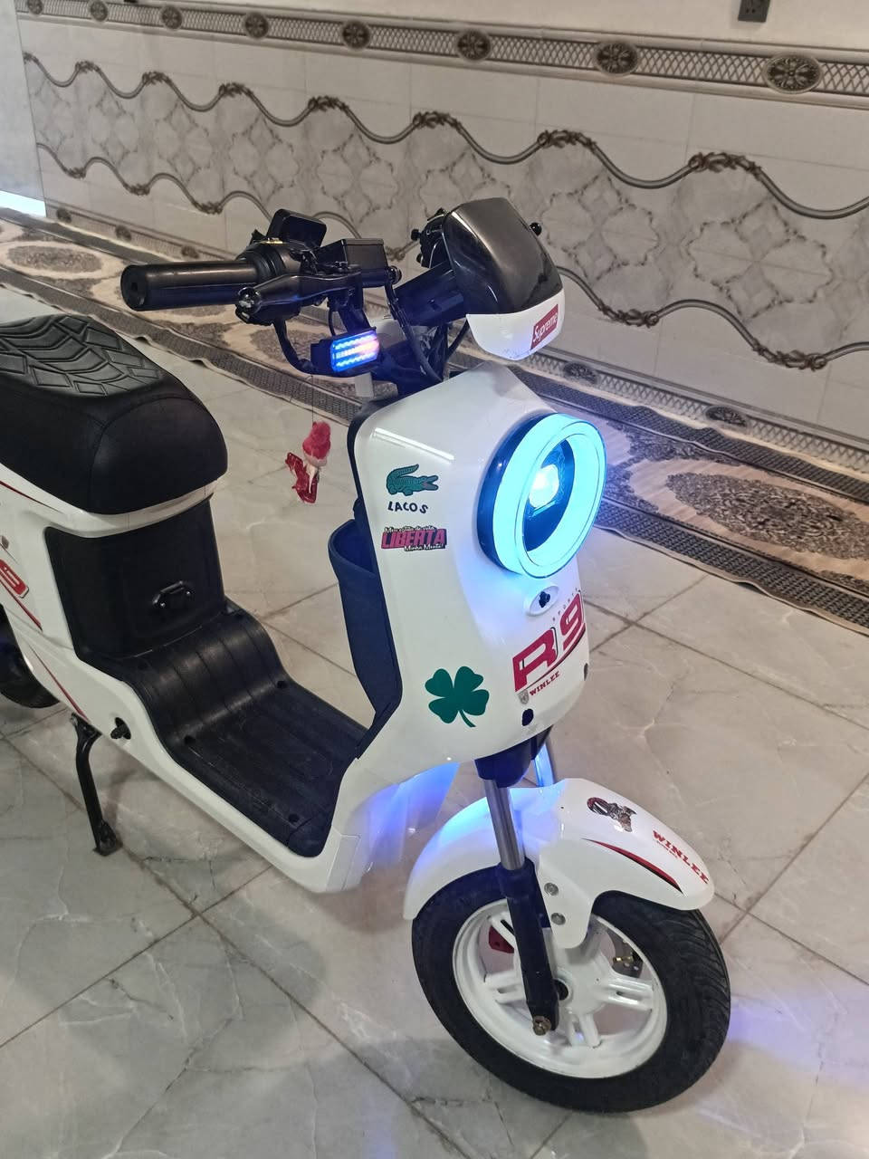 مديل ٢٦ • بطاريات ٣٢ • سرعة ١١٠
