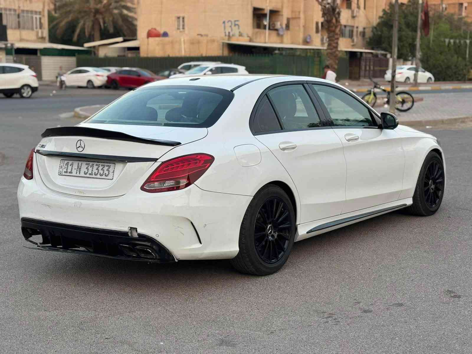 مرسيدس C300 • ٢٠١٥ • مكينة ٢٠٠٠ تيربو