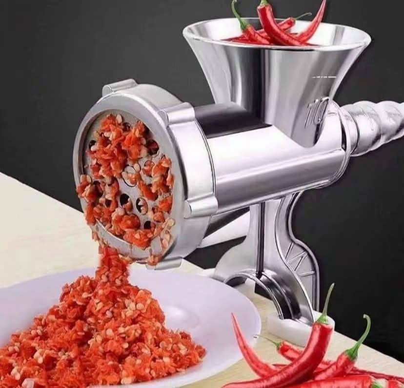 �🔥 مثرامة لحم يدوية 🔥🥩

تفرم اللحم بسهولة وسرعة 👌
✨ عملية وسهلة الاستخدام
💪 مناسبة للبيت والاستخدام اليومي

💰 السعر: 15,000 دينار فقط

🏪 متوفر لدى محلات عادل وسلام

📍 حي القاهرة – سوق علي نعمه
📞 ***********
