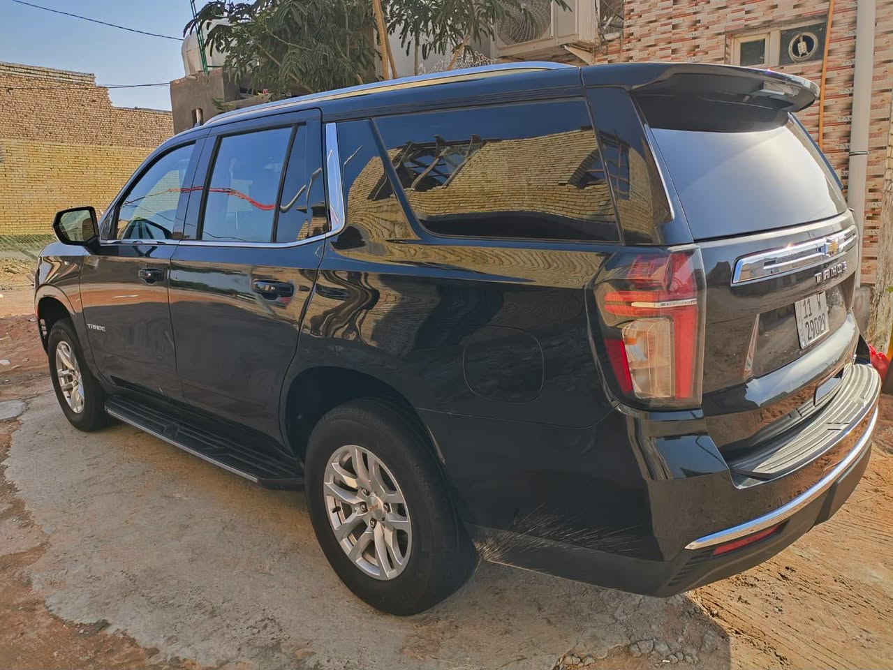 بـسعر 41.000$
Chevrolet Tahoe LT 2024 

وارد أمريكي 🇺🇲
بجم كبس ✅️ ، ضرر جانبي بسيط
رقم الشاصي مُرفق ✅️:
1GNSCNKD3RR303464

⚙️محرك 8 سلندر 5.3 لتر 

مواصفات Lt: 
شاشة تدعم Apple CarPlay + Android Auto 
كشنات جلد + تدفئة + كهرباء
ستيرن تدفئة
حساسات امامية خلفية 
رادار 
نقاط عمياء 
فرملة طوارئ تلقائية 

ماشية 77.000mi 

مرقم بغداد 
داخلة كتاب شهداء 

للإستفسار 
*********** إتصال أو واتساب
