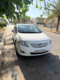 للبيع كورلا ٢٠١٠ خليجي فول لون ابيضّ محرگ ١٨٠٠ مفتوح بس رواجز لا تبخير...
