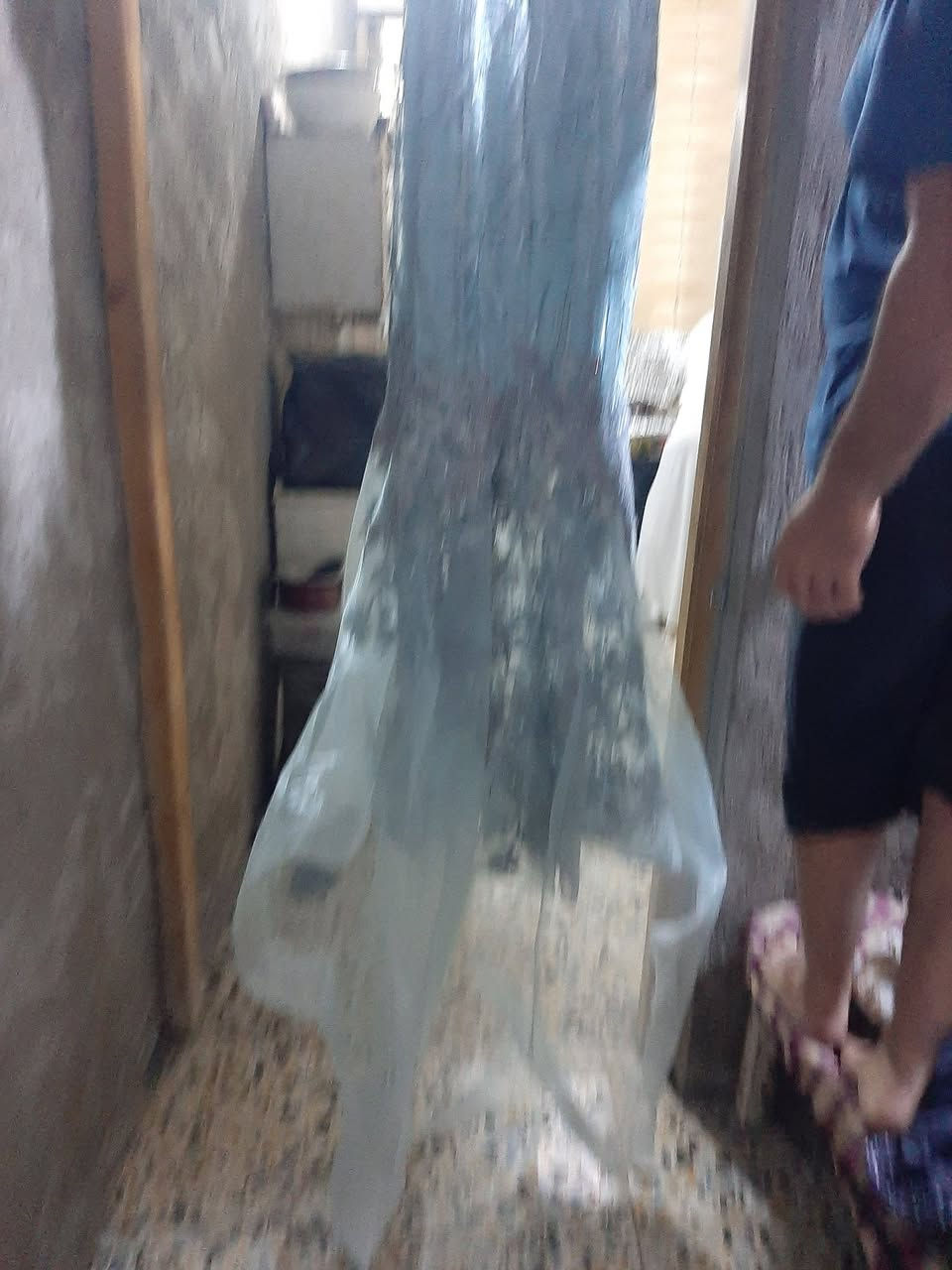 فستان للبيع تركي ملبوس مره وحده ويابعد ملحقاته  سعره ١٥٠ بيمجال للطيبين عنواني بغداد الشعب قرب بانزيخانه سما بغداد  للتصال *********** اني بالخدمه
