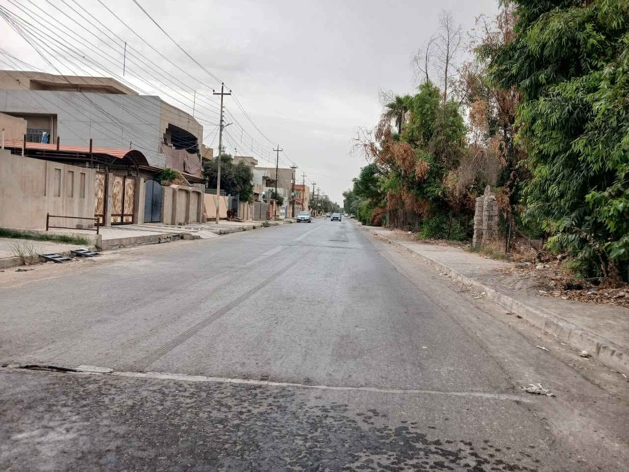 الموصل | بيت للبيع في حي سومر (الشارع الحولي) 
​البيت ورثة بموقع ممتاز  في حي سومر... 
​تفاصيل العقار:
​المساحة: 200 متر مربع.
​الموقع: الجانب حي سومر (الشارع الحولي).
​نوع البناء: بيت بناء قديم (سنة 1984) يباع كـ (ارض)... 
​الوضع القانوني: بيت ورثة قسام شرعي المعاملة كاملة وجاهزة شرط التحويل.
​السعر:
​130 مليون دينار وقابل للتفاوض. 
​📌 ملاحظة: المعاملة نظامية ومستوفية للشروط القانونية لضمان سرعة التحويل ونقل الملكية
​للاستفسار ولمزيد من التفاصيل يرجى الاتصال على الرقم ادناه وو مراسلة الصفحة:
📱 [***********]
