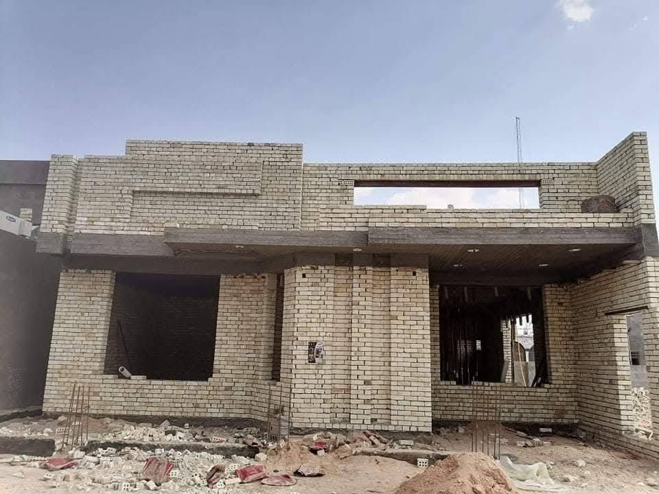 خلفه بناء درجه اولى
داخل كربلاء 
***********
