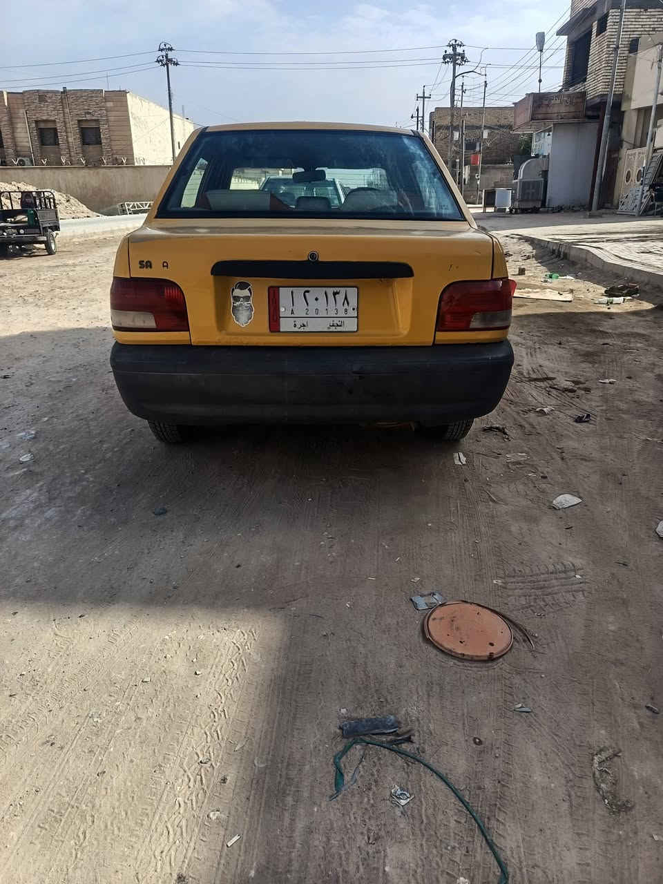 سلام عليكم سيارة سايبة موديل 12 كير ومحرك كفاله حدادية جديده تخم تاير كهربائيات كله شغاله سعر 22 ورقة مكاني نجف شارع المطار راعيها موجود يمي رقم الموبايل ***********
