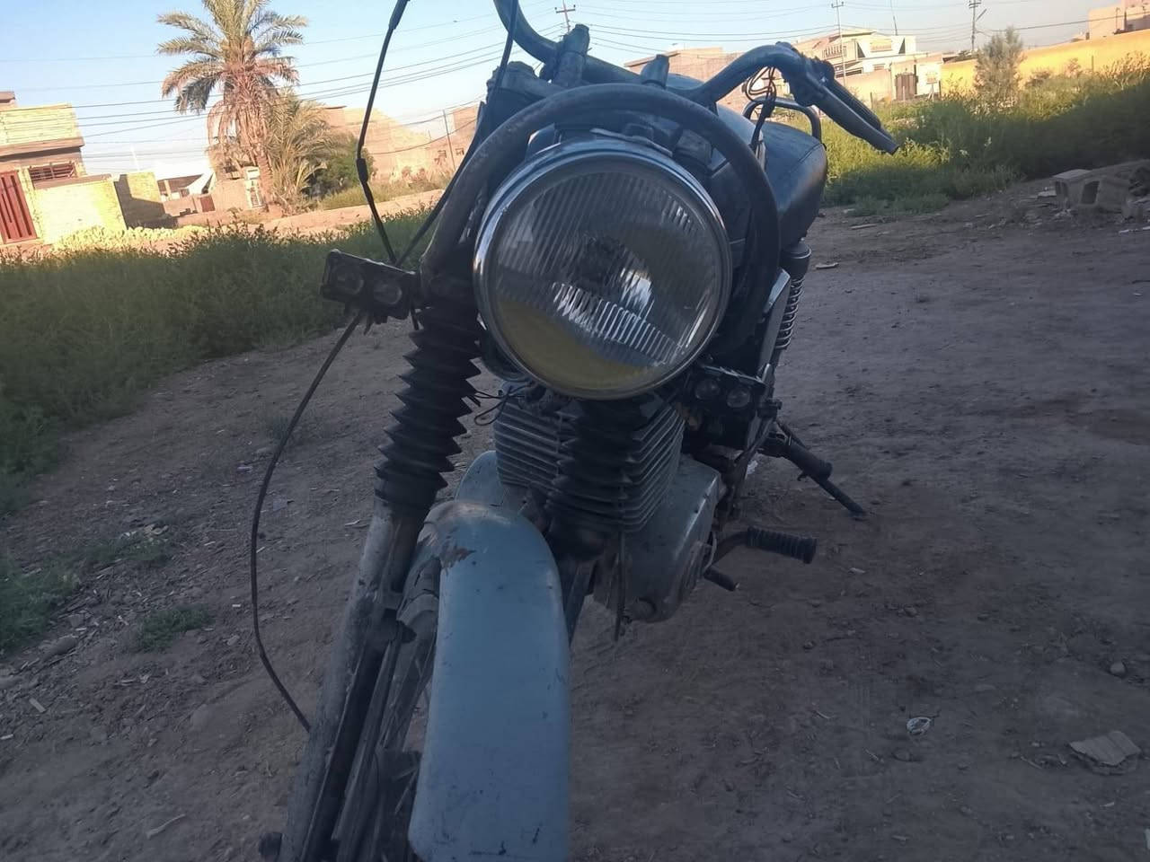 السلام عليكم موتور 81 سايس ثلاثه كهربائيات مقفوله شغاله سعر خاص***********
