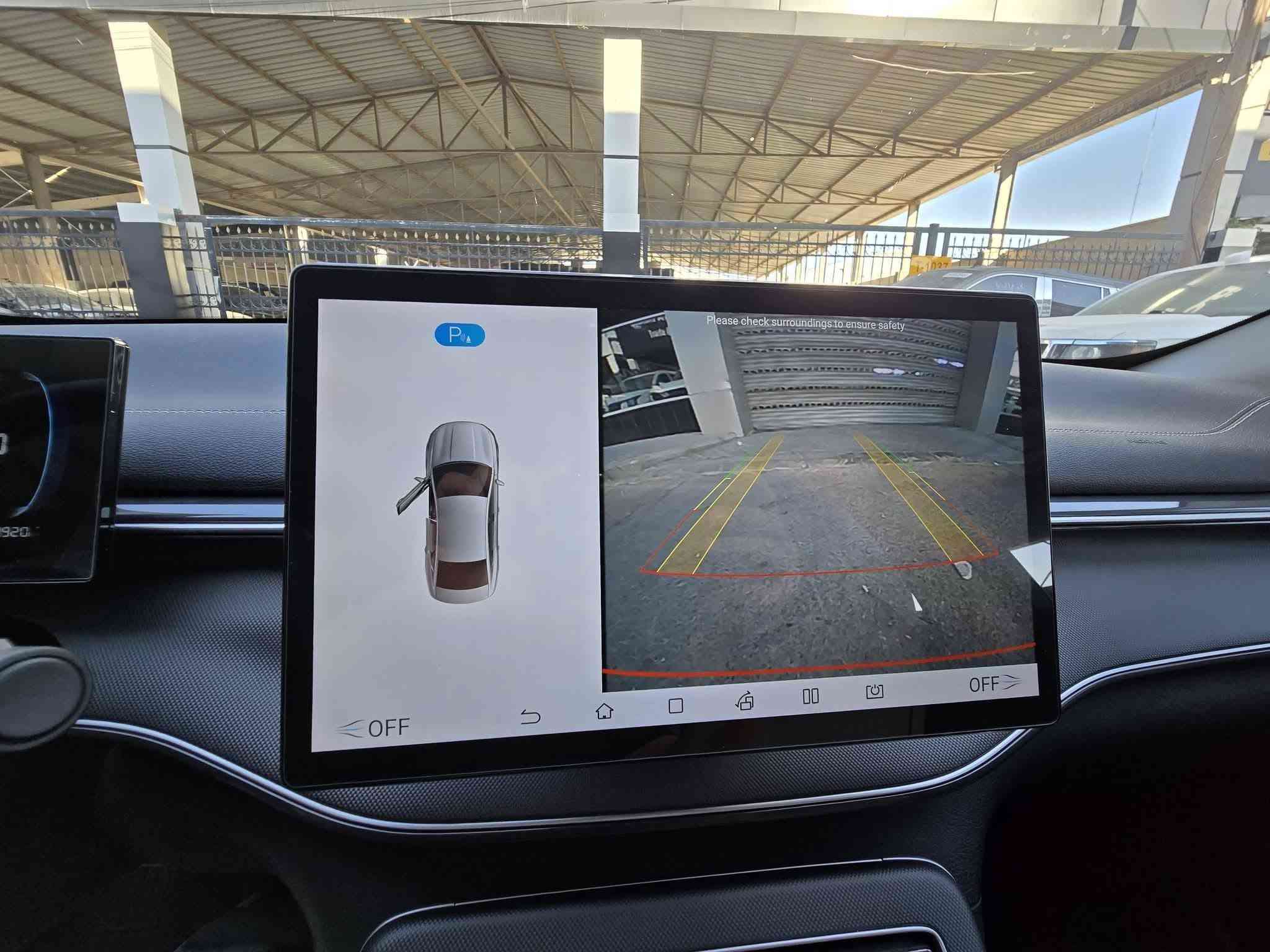BYD دستروير 2025 
ممشی السيارة 12 الف
فول مواصفات السيارة عدا الفتحه 
داخل مقاعد جلد لونين
بصمه دخول وكارت NFC
 تشغيل عن بعد السيارة 
قطعتين تبريد مخارج شحن 4
حساس خلفي کامره خلفيه دوراه
شاشا کبیره قلابه
السيارة بلكم هايبر محرك 1500 جنريتر
بانزين - شحن - كهرباء التفويله تمشيك 1200 
رقم بغداد بأسمي تحويل مباشر
اضافه لد بلوجكتر تفاعلي مع الإشارة ترحيب 
ارضيات حوضيه اصلية سستم 
السيارة مكفولة عدا رصعه 
بحافة الجنطه PDR بسيط جداً
ناشر صورتها قبل
السعر 20 و 400 نهائي 
مكاني بغداد حي العدل
***********
