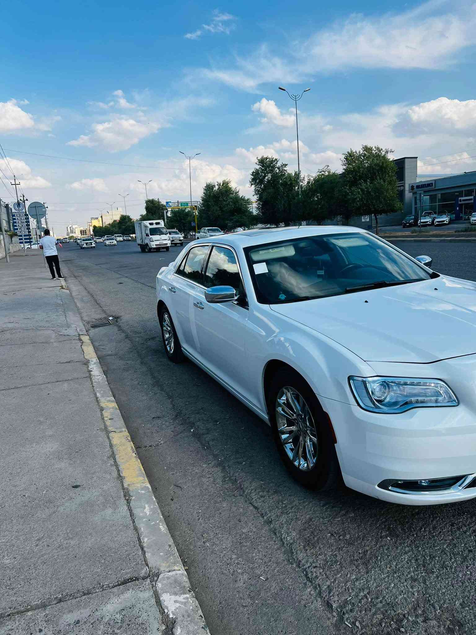 كرايزلر ٢٠١٦ • ١٣٣٠٠٠ ميل • فتحة سقف