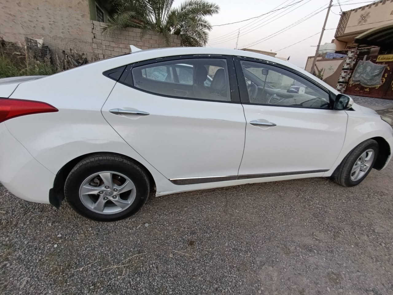السلام عليكم
ألنتره كوري  موديل 2012 محرك 1600

تخم تايرات باتري كلة جديد

رقم ديالى بيها قطع صبغ ابيع حزام

كهربائيات كير محرك  تدفئه تبريد كله مكفول صدر خلفي أمامي 

السعر 80 وبيها مجال

للاستفسار ***********

المكان ديالى المقدايه
