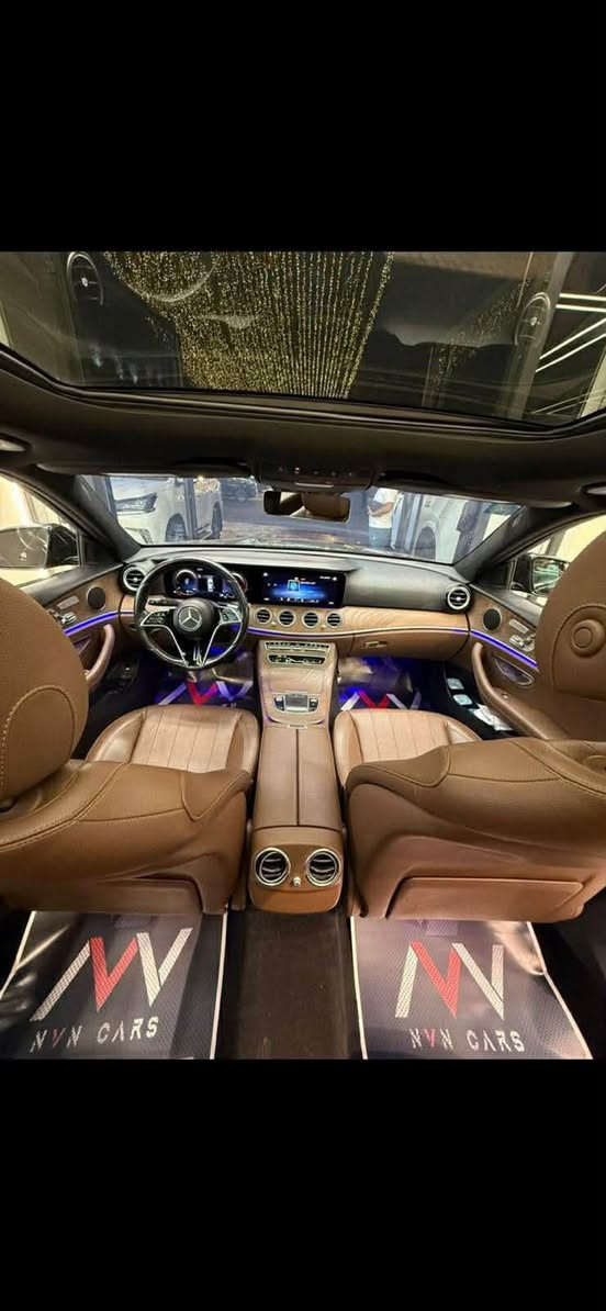 مرسيدس E350 2021
ماشيه 60 الف
سياره فول مواصفات
بانوراما 
داخل قرميدي
وارد امريكي فقط جاملغ خلفي والجنطه بدون دواخل
سياره جديده جداً 
السعر 330$
***********
