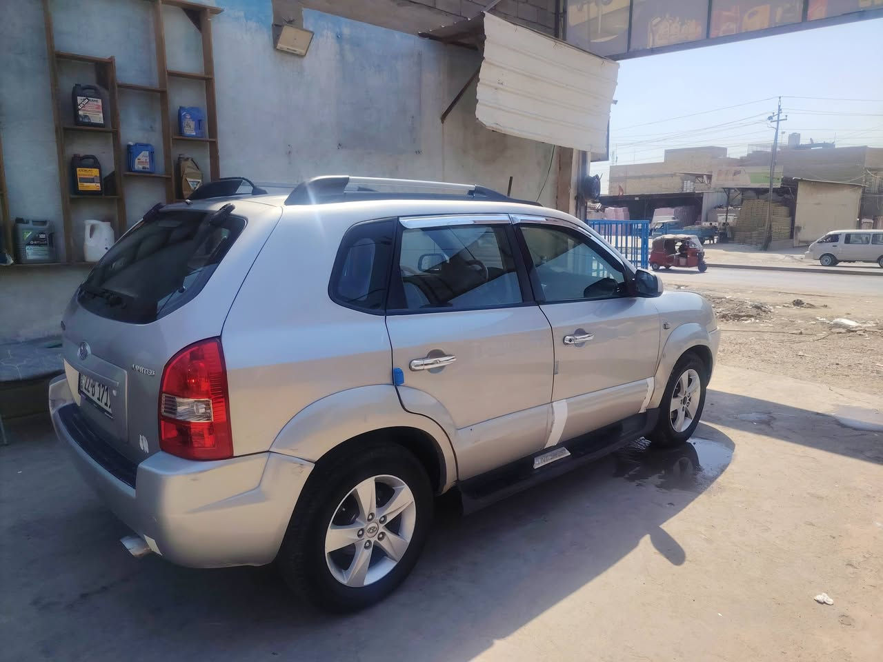 توسان 2009 حادث باب وجاملغ وصبغ حزام جماليه مكينه 2000 دوش وكير كفاله تخم تاير تحويل مباشر السعر 77 رقم الهاتف ***********
