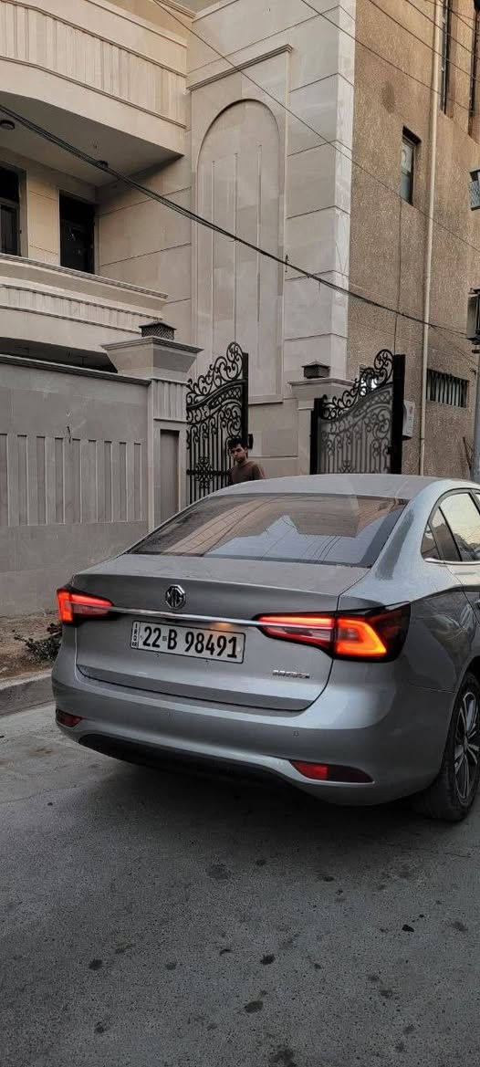 السلام عليكم 
MG5 2023
 الفول مواصفات 1/1
تحكم ستيرن 
كراسي كهربائي 
كشنات جلد
تدفئه كشنات 
تبريد 6 سرع ثلج
فتحه سقف 
رادار 360 درجه
حساسات اماميه خلفيه
مري شفط 
هاند بريك دكمه 
اوامر صوتيه
ماشيه 67,000
بعدها تحت ضمان الشركه 3 سنوات 
رقم اربيل تريد وكاله تريد تحويل مصفره غرامات
بيهة بس ضربه بلباب ترجع ع البارد و موضحه بلصور
السعر 108  وبيهة مجال قليل 
للاستفسار 
***********
***********
