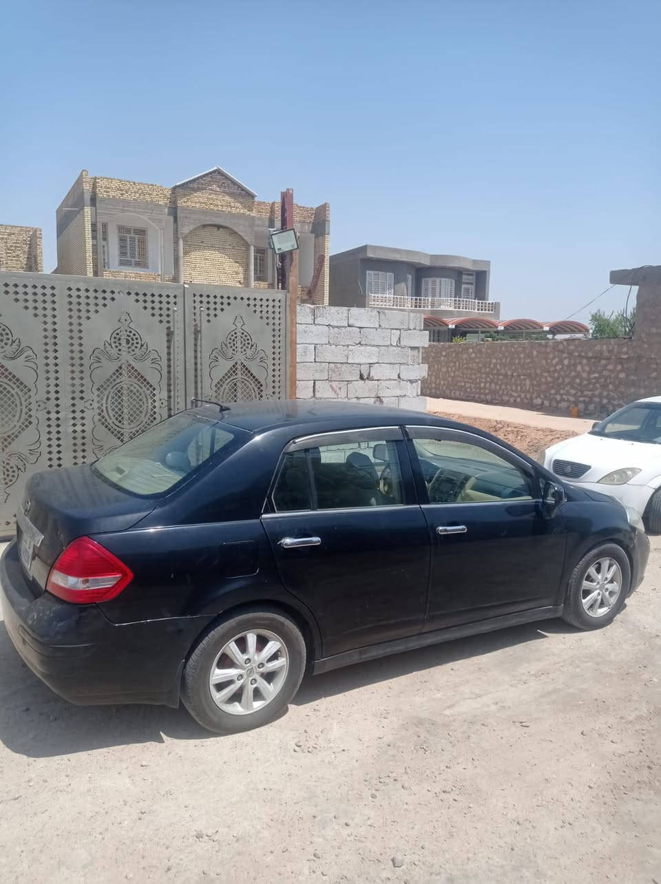 سيارة فيرسا ياباني  موديل ٢٠٠٨ نضيفه كلش السياره جاهزه من كلشي مكان السياره الديوانية ( الاستفسار الاتصال على رقم الهاتف *********** ) (اني مكلف بل منشور )
