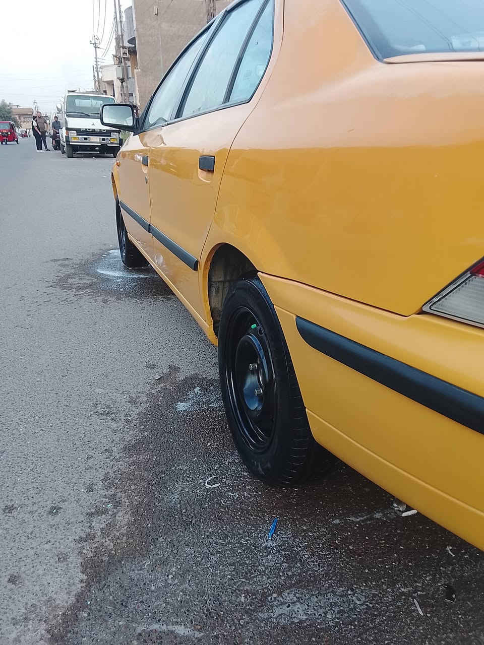 سمند • ٢٠١١ • بغداد مصفرة