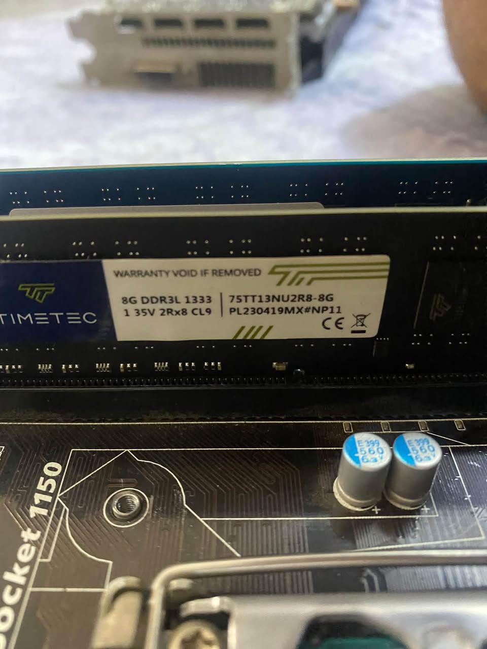 كت معالج ومذربورد ورامات جيل رابع بحاله جيده شغالات كامل بدون اي مشاكل 
المذربورد كيكبايت P85
المعالج i5 جيل رابع
رامات 16GB 8x2gb ddr3 1333mhz
حسب السوم ابيع رقمي واتساب ***********
