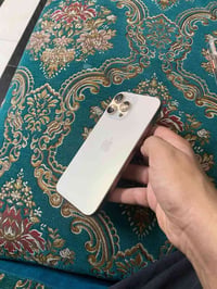 آيفون ١٦ برو ماكس • ٢٥٦ • بطارية ٩٣٪