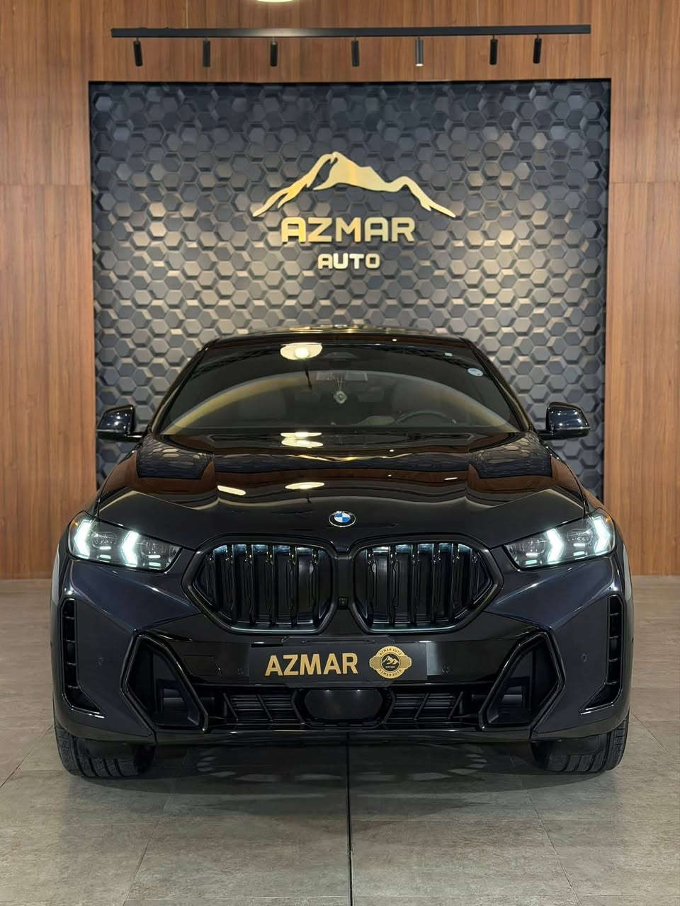 BMW x6 M Pro Package (2025) 🇩🇪
فول الفول مواصفات

لون مميز دارك بلو و داخل قهوائي🔥

ناضور و داخل قهوائي و فول الفول
 مواصفات اعلى فئة ، بانوراما ، لايتات ليد وادپتڤ و ليزر ، صندوق كهرباء وفتح واغلاق بحاسة القدم ، دخول ذكي جميع الابواب مع فتح واغلاق ذاتي عند الابتعاد والاقتراب ، تبريد امامي وخلفي منفصل  ، مقاعد جلد وتدفئة وتبريد ، كشنات مساج، كشنات وستيرن كهرباء وميموري الجهتين ، داتاشو ، اربع كاميرات ٣٦٠ ، رادارات امامية وخلفية وجانبية بالمري  ، مانع اصطدام ومانع خروج عن المسار ، سماعات هارمان كاردون اكثر من رائع  ، عدة وضعيات قيادة حسب الطرق ، دفع رباعي فور ويل ، ومواصفات اخرى كثيرة جدا جدا معروفة وغير معروفة

السيارة مكفول كفالة عامة من كلشي 🔥

للاستفسار : ***********
العنوان : السليمانية المعارض الجديدة شركة ازمر اوتو معرض رقم ٣٤
