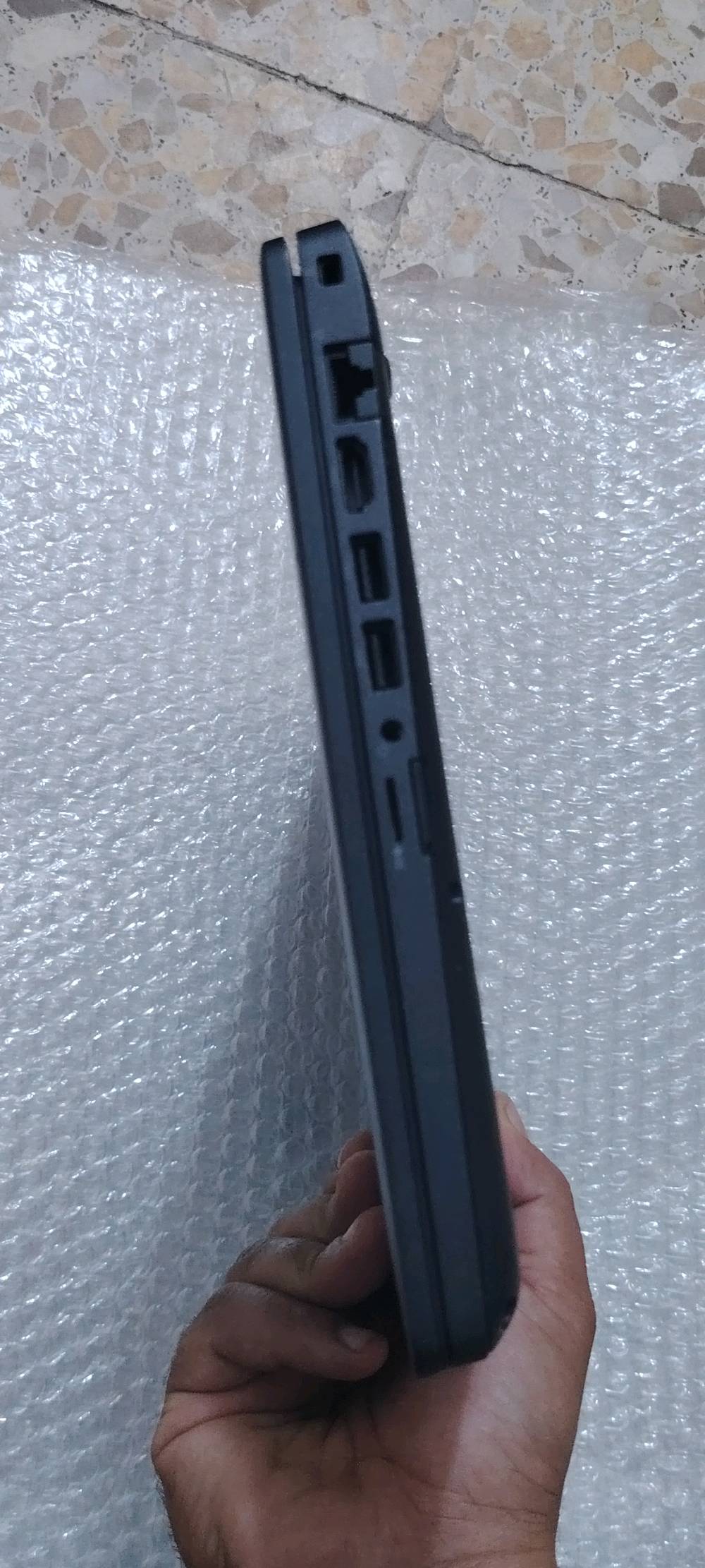 المعالج
Intel Core i5-8365U
الجيل
الجيل الثامن
الأنوية
4 أنوية / 8 خيوط معالجة
سرعة المعالج
1.60GHz وتصل إلى 4.10GHz
الرام
8GB DDR4
كرت الشاشة
Intel UHD Graphics 620 مدمج
نظام التشغيل
Windows 11 Pro 64-bit
BIOS
UEFI
الشاشة لمس

14 بوصة   بدقة FHD 
USB
3 منافذ USB-A + USB-C
HDMI
موجود
الشبكة
LAN RJ-45
Wi-Fi / Bluetooth
موجودان
قارئ ذاكرة
MicroSD
الكاميرا
HD 720p