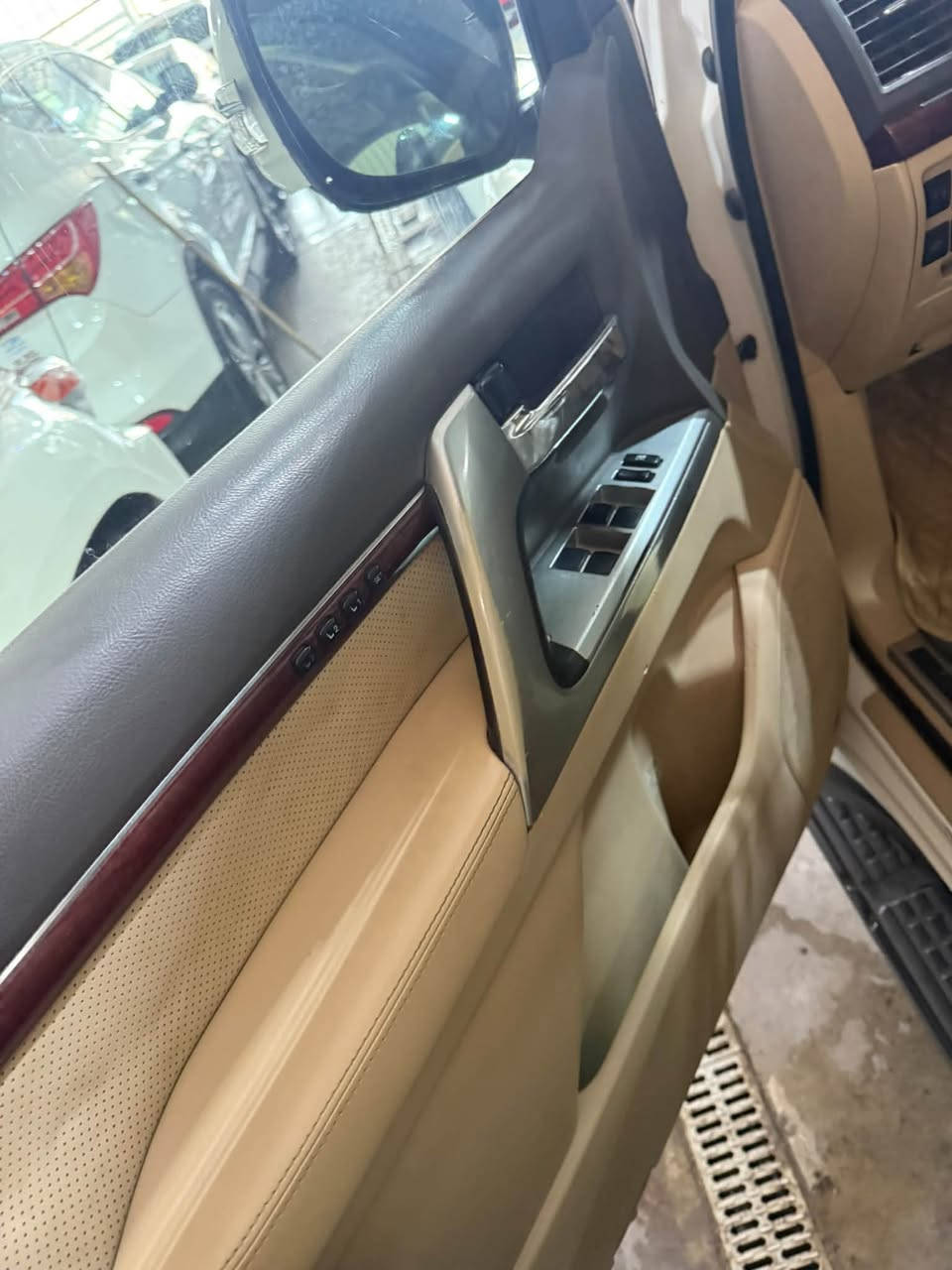 لاندكروز • ٢٠١٤ • رقم بصره