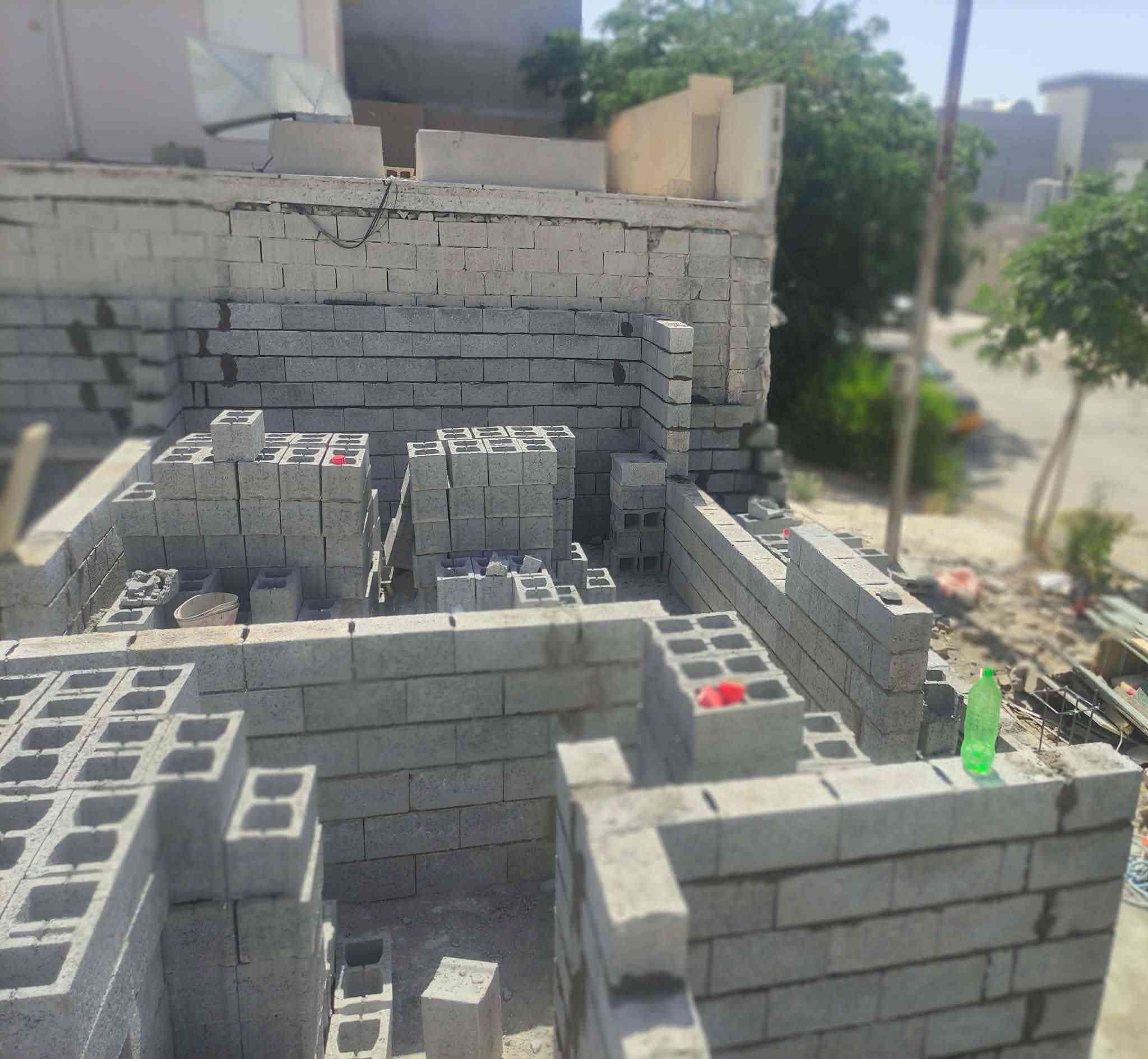 اسطه بناء متفرق حالين شقل هندسي جدام العين
للتواصل ***********
اسطه مسعود
