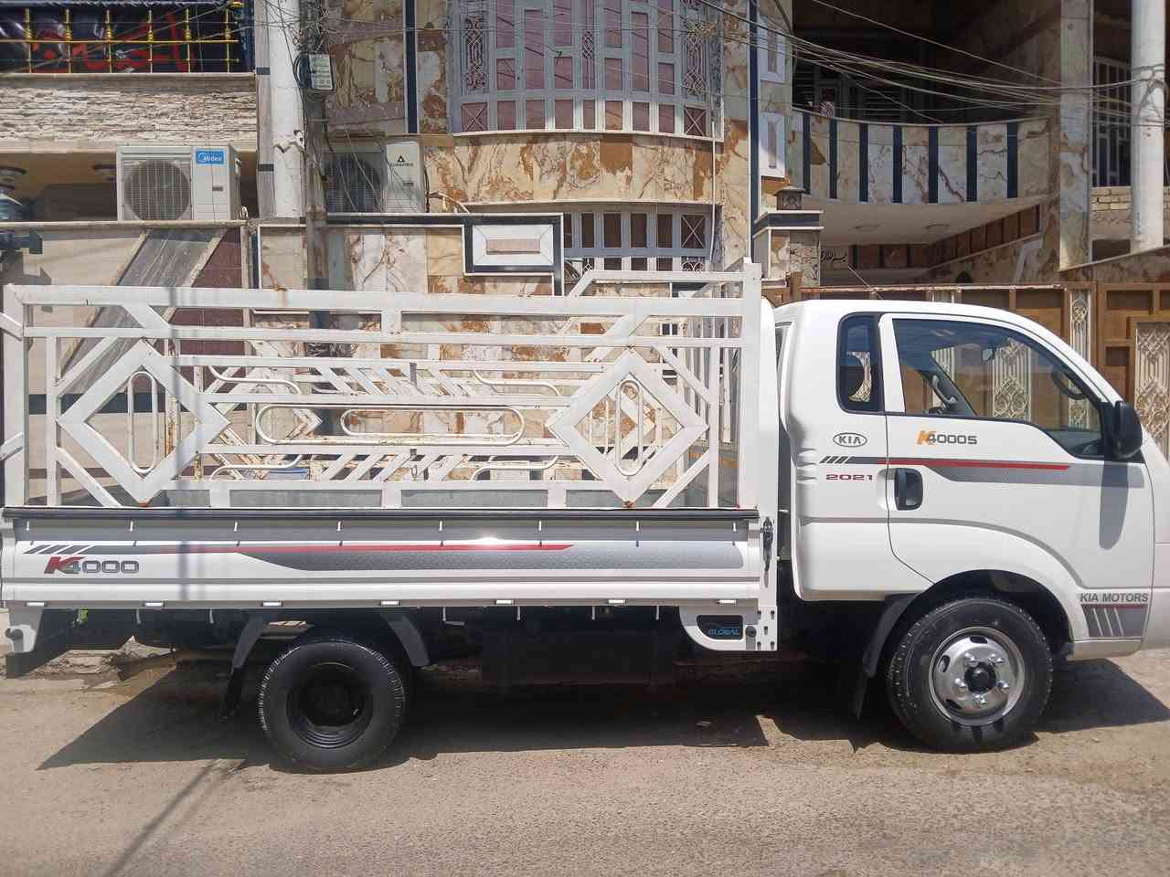 كيا فحل مفتوح موديل ٢٠٢١
مكفول كفاله عامه من ضربه وصبغ وتبديل و شاصي 
تخم تاير جديد 
ماشيه ٧٤ 
رقم بغداد تحويل مباشر 
مكينه مامفتوحه 
مكان بغداد البلديات 
***********
