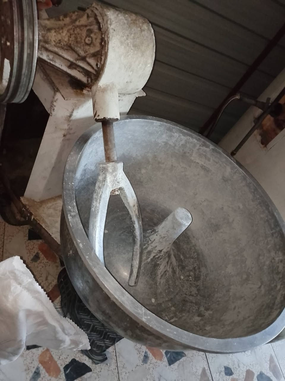 عجانه تعجن كيسين طحين شغاله جاهزة ما شاء الله للبيع السعر 750 الف
هاتف ***********
