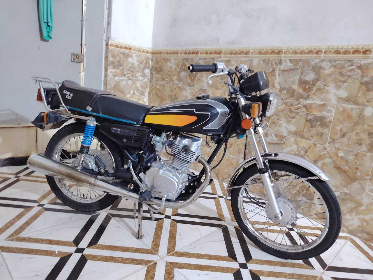 سلام عليكم دراجة للبيع مديل 23 ادوات 
البصرة القرنة الشرش شلهة الحسن 
 رقم الهاتف او واتساب ***********
