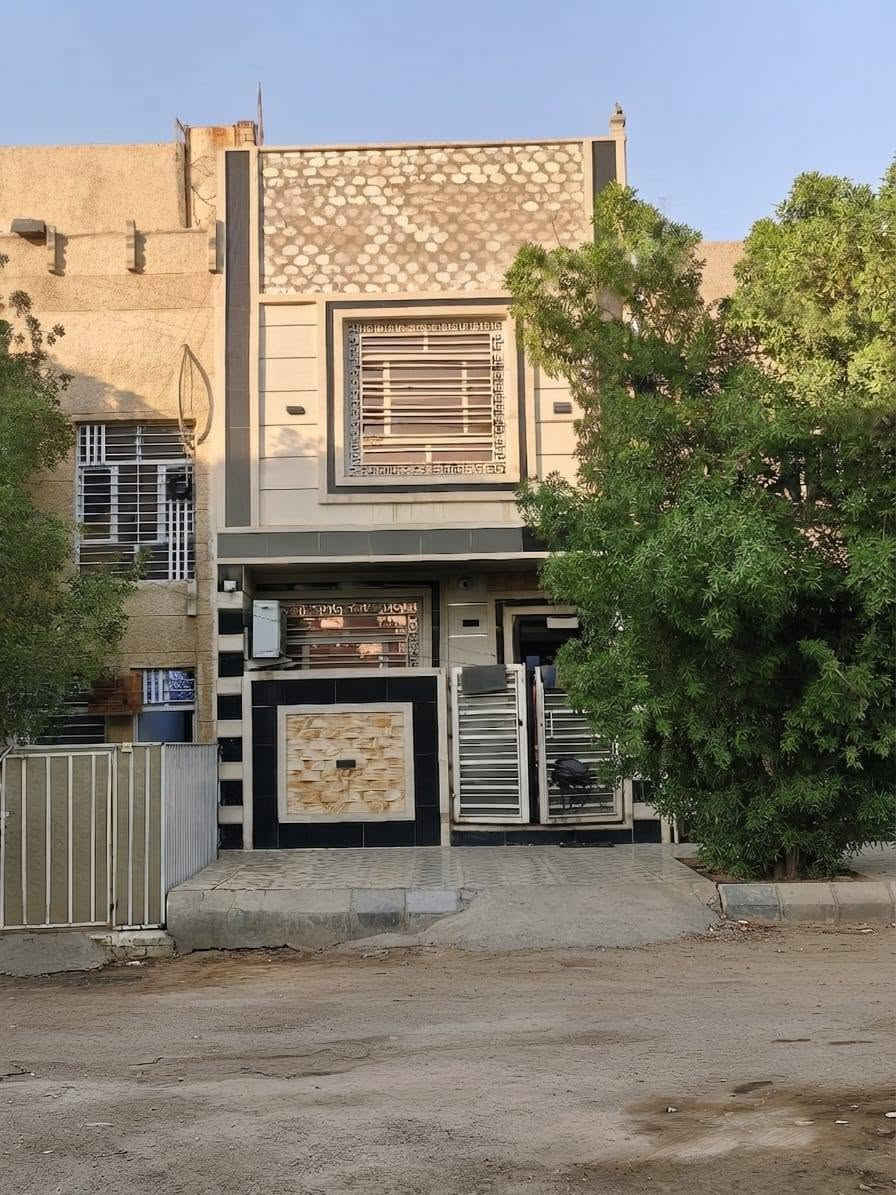لا توجد تفاصيل

نص مكتوب في الصور:
- عقارات منطقة الشع... انضمام Noor Ali Hussein ٥ س مشتمل للبيع في بغداد منطقة حي اور مربع ال ٦٠٠ شارع ابو عبير قرب سنتر حي اور مساحة المشتمل ٥٠ م٢ الواجهة ٥ م والنزال ١٠ م الطابق الارضي يحتوي على استقبال و مطبخ حولي ومنور وحمام والطابق الثاني غرف نوم عدد ٢ وحمام ثاني والطابق الثالث غرفة نوم وبيتونة وسطح للتواصل ***********