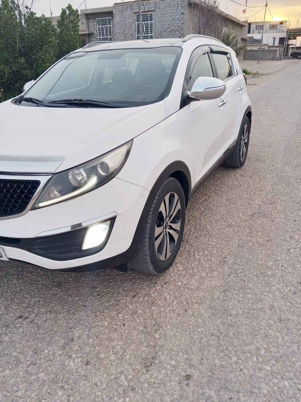 السلام عليكم للبيع سياره سبورتج موديل ١٢ فول موصفات عدا بصمه رقم بغداد مشروع وطني تحول مباشر السياره خير من الله محرك كير حداديه تخم تاير تبريد كهربائية كله شغاله محرك ٢٠٠٠ دوش السياره مكفوله من الضربه الصبغ السونار مرفق  بل منشور مواصفات بنراما شاشه كامره حساس خلفي تحكم ستيرن مري شفط السعر 133 وبيها مجال مكان سياره بابل الحمزه الغربي الاستفسار ***********
