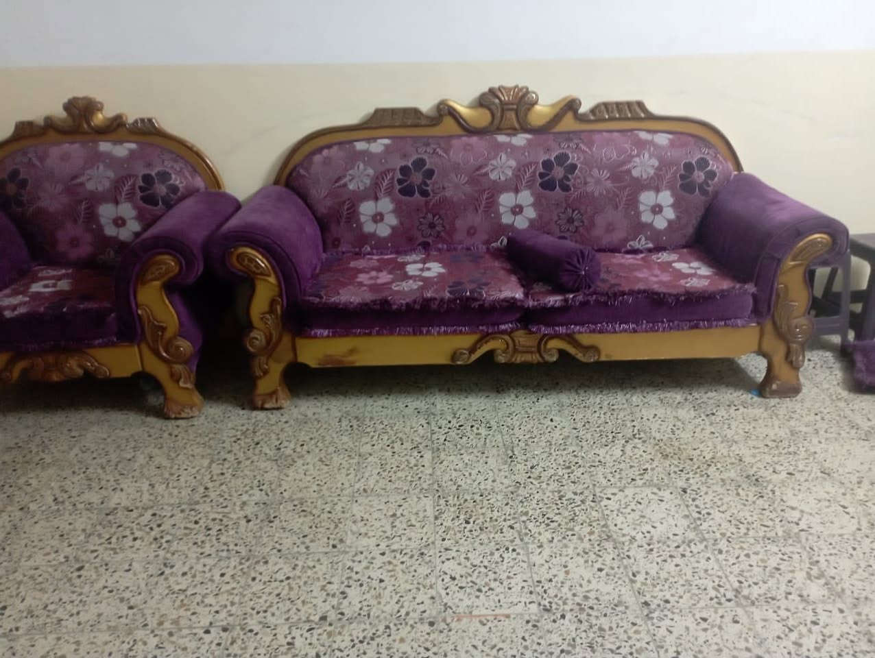 طخم ملكي اخو الجديد تجي وتفحص بنفسك جلسته مريحه لتواصل واتساب ***********

