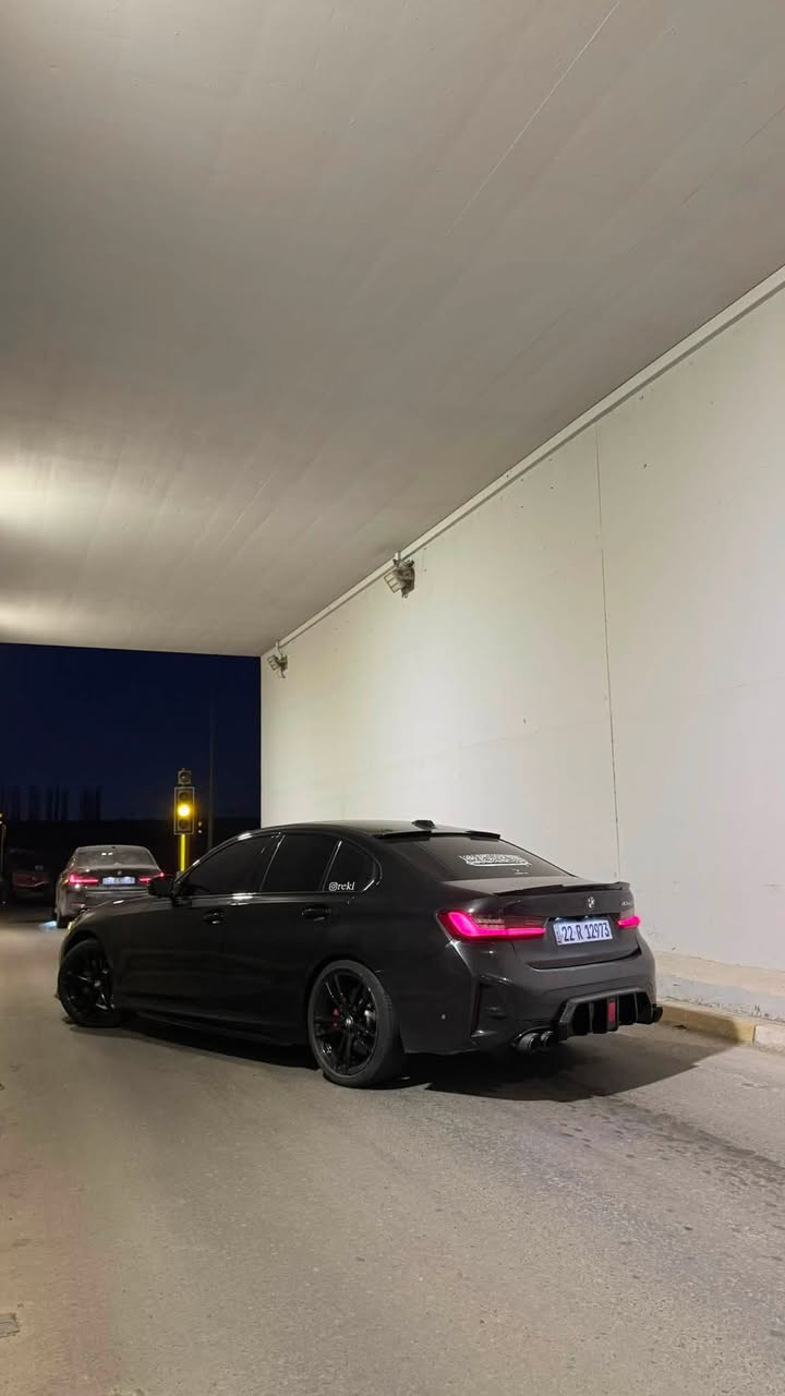 السلام عليكم 
ماشاءالله الحلال للبيع
احلى m340i  
2023 موديل 
دفع خلفي يعني ونسه rwd
فول للاخير 
داتاشو
كامرات
سماعات هارمن 
داخل قيسي بلادي
وبعد هواي
ماشيه 37 الف
بيها جاملغ وباب مبدلات نفس اللون 
ايرباك سستم
رقم اربيل 
مكانها بغداد زيونة
***********
