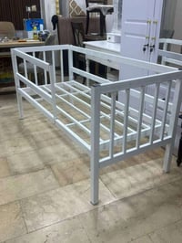 سرير طفل سعرة ١١٠ الف قياس 70*160 للحجز والاستفسار 07748990445