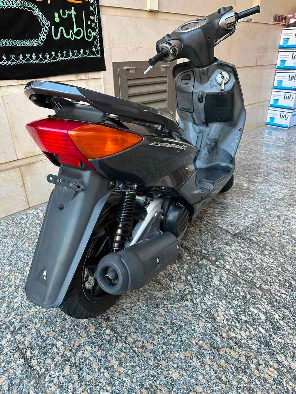 دراجة سكنس نثيه 110 ياباني
الدراجة مال رمبه منزلها  مكفوله المكينه برغي مامفتوح منها مداريها كلش ستاند كهربائي كله شغال تجي تشغل وتفحص لحد ماتمل وجيب ارقة فيتر وياك الدراجة مال جناي
رجاً المو شراي ليخابر ويراسل لتكسرون بحلال العالم عنوان بغداد الشعب الهاتف *********** وبي واتساب
السعر 950 وبي مجال
