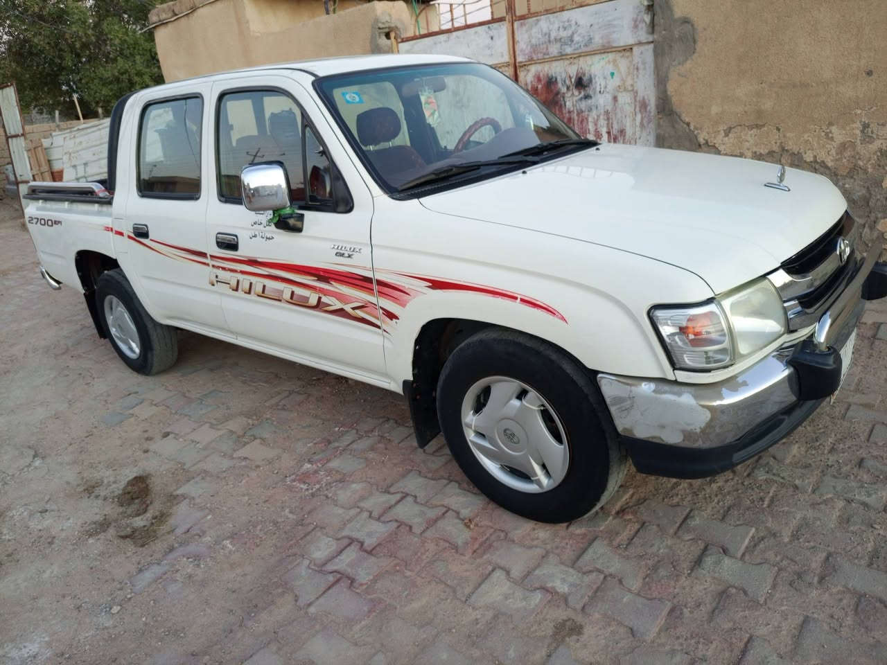 السلام عليكم سيارة بيكم تويوتا مكفولة عدا شبر بالبنيد فوك السكن تبريد شغال ثلج  محرك شرط ما مفتوح كهربائيات فوول  
السعر 130 ورقة وبيها مجال قليل 
*********** الشراي يتصل وبالخدمة
