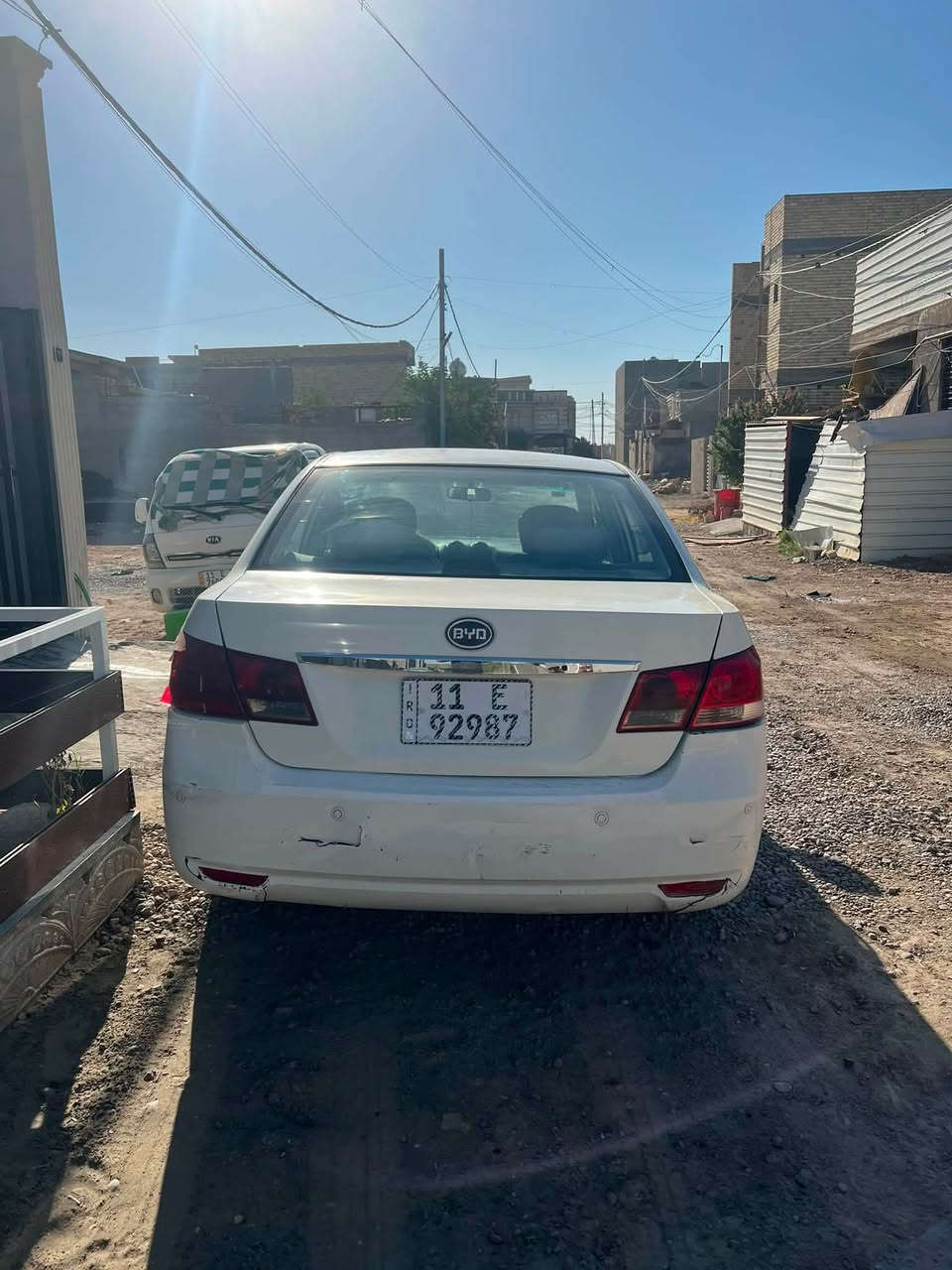 سلام عليكم سياره بي وايدي  جي 3بصمه فتحه سياره حلوه و نضيفه بيه فقط ضربه بل بنيد شبر سياره نضيفه محرك جديد كير محور مني كوبر يعني انسه العطل  بغداد وبسمي سنويه 31سعر٤٣وبيه مجال عنوان بغداد ابو غريب *********** 
‏***********
