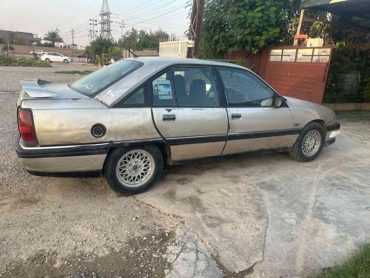 اوميگا 1992 • جير اوتوماتك • كوبون بنزين