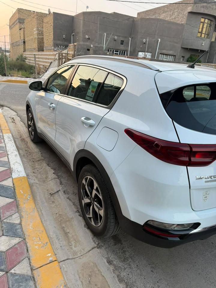 سبورتج خليجي ابيض اللون موديل ٢٠٢٠ محرك ٢٤٠٠ فور  ثلاث انظمة قيادة حساسات تحكمات ستيرن بيها حادث بالخليج صبغ بالبنيد نفسه 
السيارة باسمي مداور باي وقت 
سعرها ١٧٠ بيها مجال قليل 
مكان السيارة سماوة 
تلفون ***********
