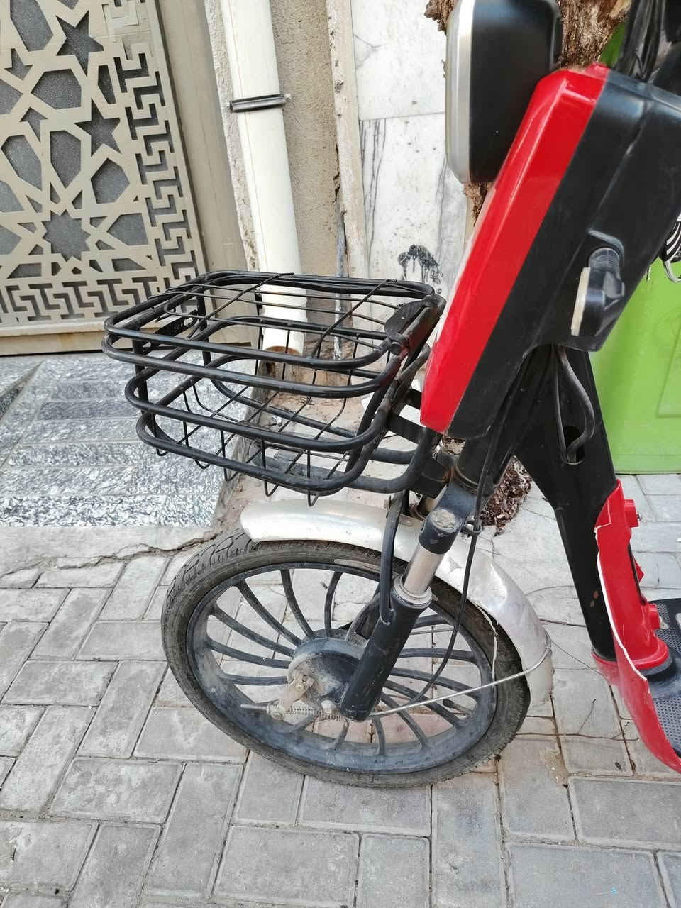 دراجة شحن للبيع 🔴MHM🔴
المواصفات:
شاشة تعرض لك عداد السرعه والشحن
دبل اشارة مع  لايت امامي وخلفي
مقاعد 2
5 بطاريات
مفتاح + بصمة عن بعد
مع شاحن اصلي
__________________________
للاستفسار اكثر الاتصال على هذا الرقم:
***********—***********
