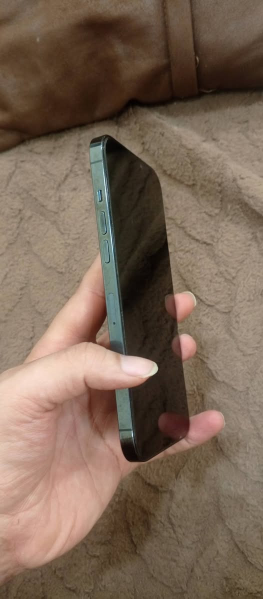 iPhone 12 Pro Max
 

 السعة: 256G

 وجهاز نظيف جدا جدا 

 مامبدل أي قطعة، والجهاز بحالة ممتازة وجاهز لأي فحص.

المكان بغداد 
الدوره 
***********
السعر 450 وبي مجال
