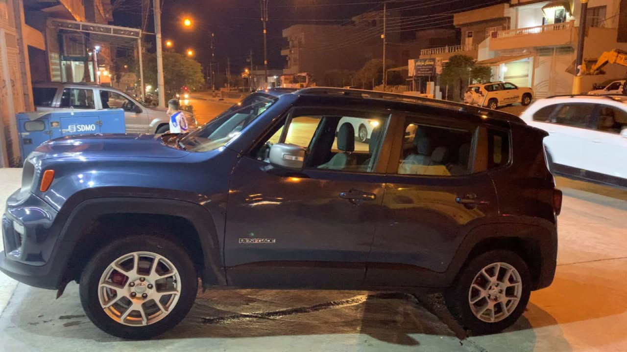 Jeep renegade2021 
 Limited فول مواسەفات 
‎دەبڵ ئەکسل چوار شێوازی لێخوڕین
‎مۆدی (Auto,  snow, sand , mud )
‎قفڵ ئەکس
‎ دەبڵ گێڕ (٩ گێڕ)
‎بەسمە شەغال
‎کوشن جلد و هیتەر
‎سوکان هیتەر
‎لیدی ناو دەرگا بیلادی
‎برێک کارەبای
‎گێچ ئەلیکترۆنی
‎شاشە لەمس
‎تەبرید ٢ بەش ( سەکن و سایەق جیاوازە)
‎ئاوێنە ئۆتۆ ( دژە فول)
سەیارەکە زۆر پاک ماوەتەوە کەتەلۆک 60000  هه زار رؤشتوه
سه نه و نوئ تا ٢٠٢٩
ره قه م شه نسى 
ZACNJDD13MPM32172
*********** رانية, السليمانية
