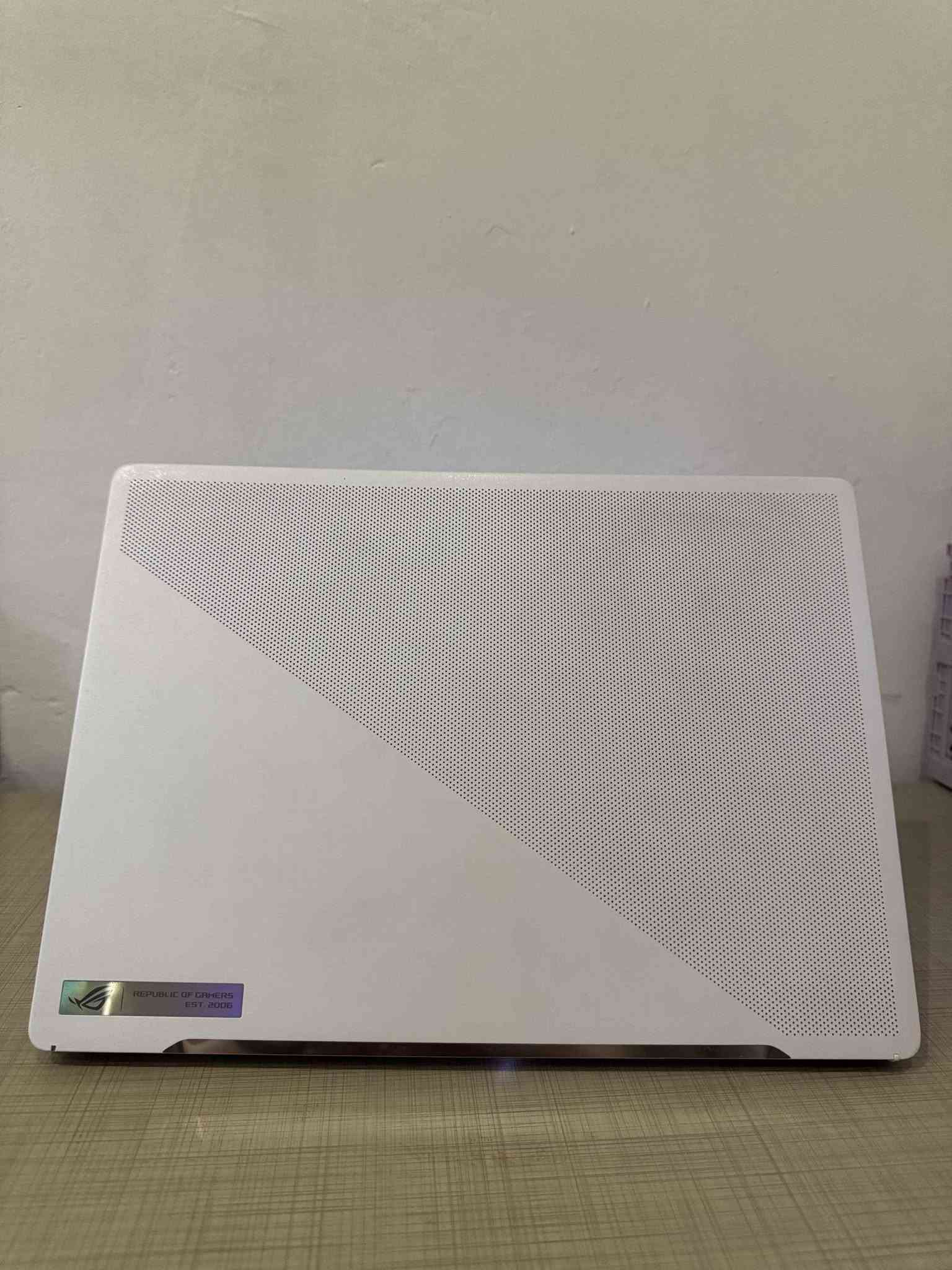أسوس ROG G14 • RTX 4050 • ١٦ جيجا DDR5