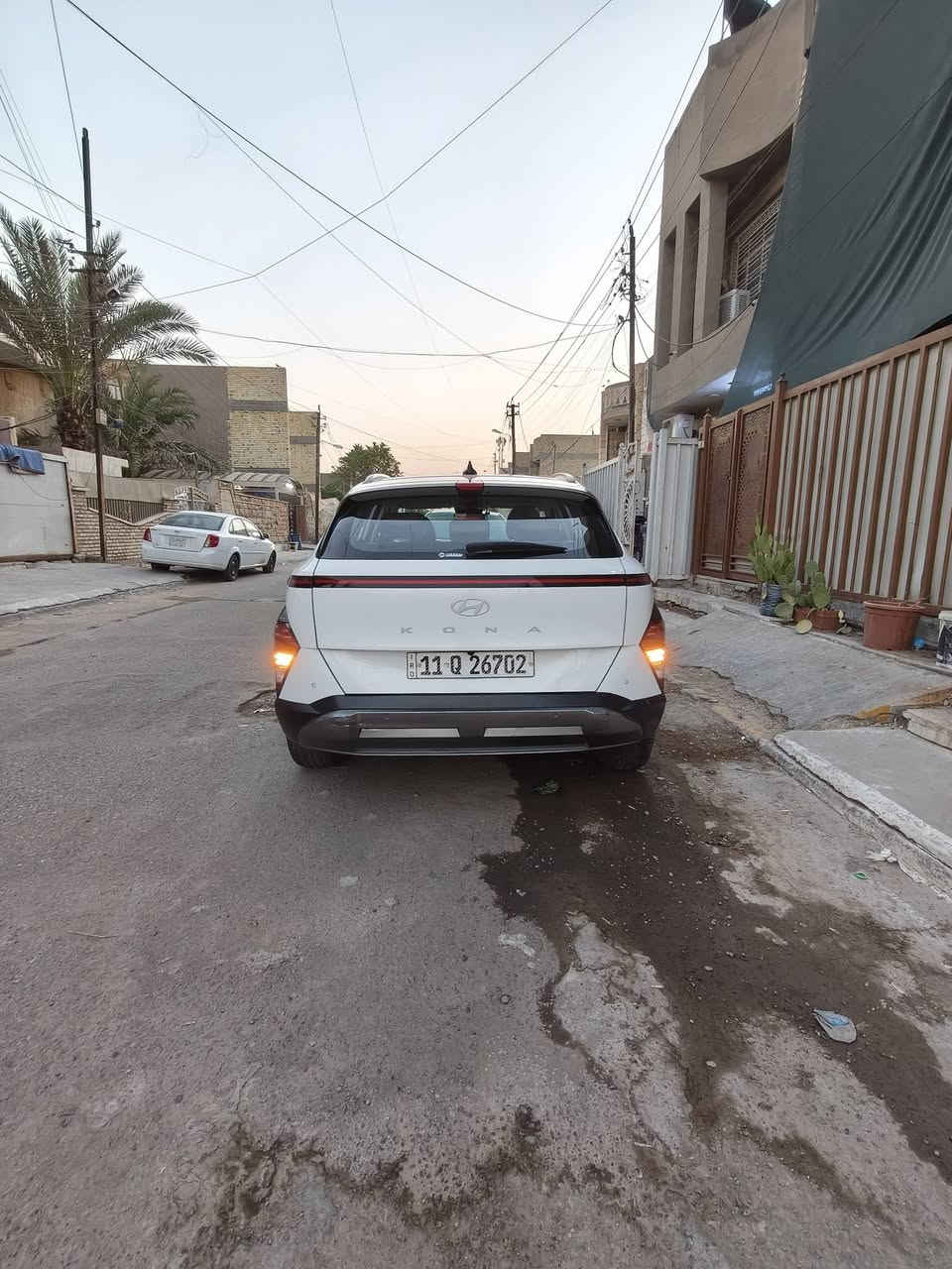 السلام عليكم كونا للبيع وارد كوري هايبرد ٢٠٢٣بغداد شكل جديد كامل مواصفات عدا السلايد داخل جلد ابيض كشنات تبريد وتدفىه والخلفيات تدفئة حادث جاملغ مبدل ابلادي والباب بارد بدون ايرباك ولا دواخل ماشية ٣٣كم سعر١٦٥ رقم***********
